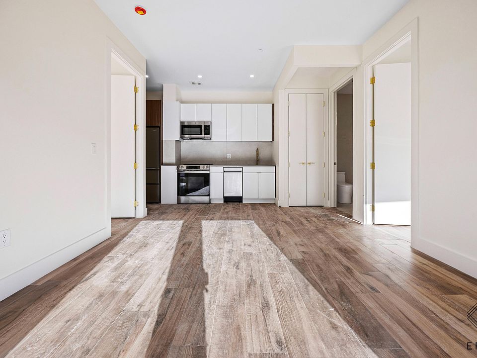 1st image of 151 Hawthorne St #2J