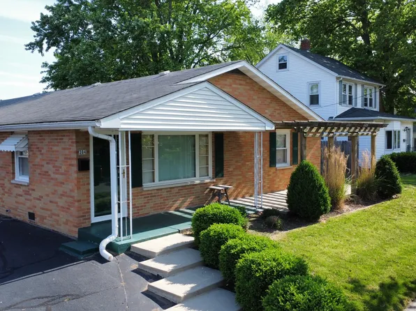 304 E Cherry St #1, Watseka, IL 60970