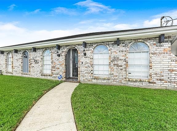 2nd image of 3221 Pecan Dr
