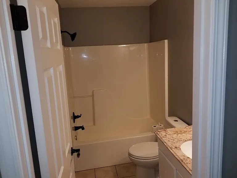 70 Montgomery St #8 — Photo 5