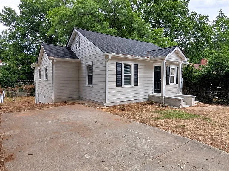 1377 Pine Ave — Photo 19