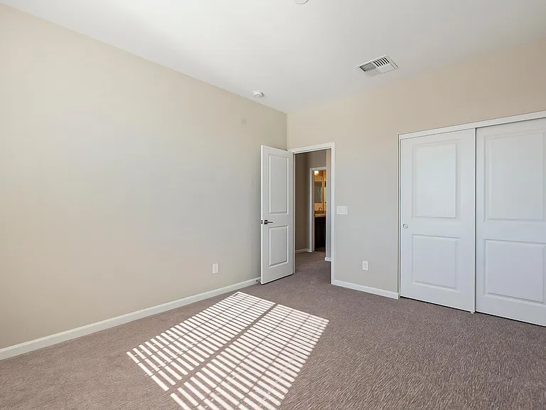 1434 E Pisa Dr — Photo 24