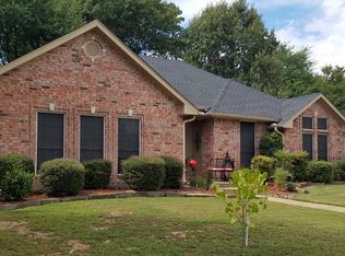 670 Chestnut Ln, Paris, TX 75462