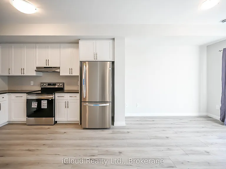 720 Grey St #58 — Photo 7