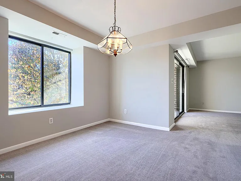 6 Mullingar Ct #301 — Photo 18