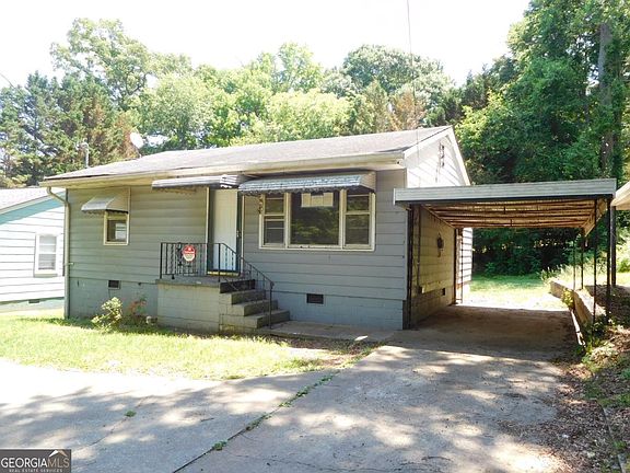 2nd image of 2803 Maple Rd SE