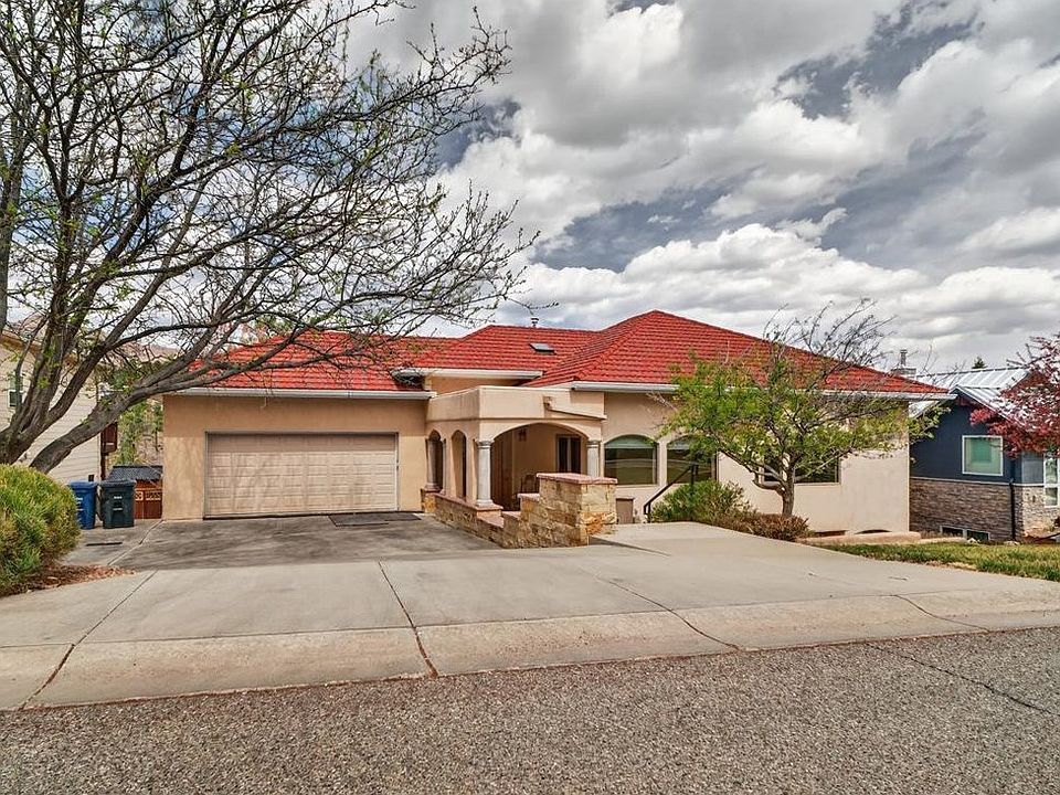 1st image of 4288 Ridgeway Dr