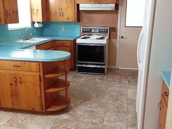 5th image of 1608 Forest Hill Dr