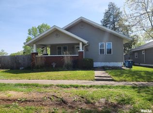 608 S Thomas St, Christopher, IL 62822