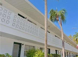 8350 112th St APT 103, Seminole, FL 33772