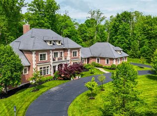 6 Abbington Rdg, Cincinnati, OH 45242