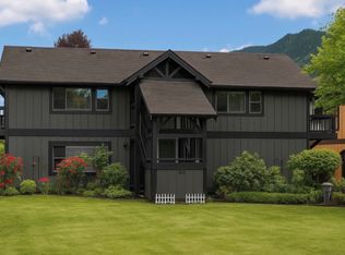 418 Stow Ave S APT 3, North Bend, WA 98045