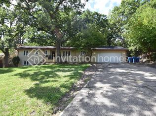 4648 Caribou Dr, Minnetonka, MN 55345