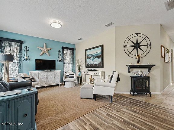 3rd image of 1437 STOCKBRIDGE Lane