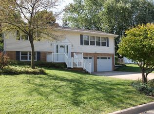 1317 Delta Dr, Cedar Falls, IA 50613