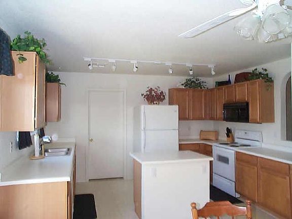 3rd image of 10525 N Louise Drive