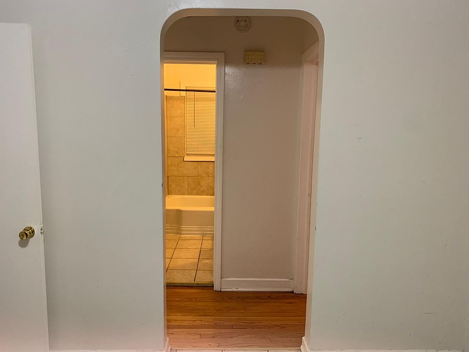 1st image of 3519 Jackson St #2