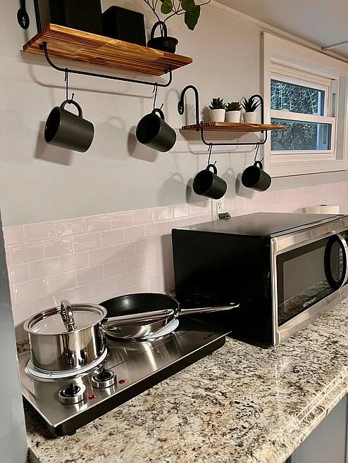 1 bed, 650 sqft, $1,950 — Photo 2