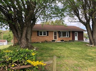 5283 Ridgecrest Ave, Pulaski, VA 24301