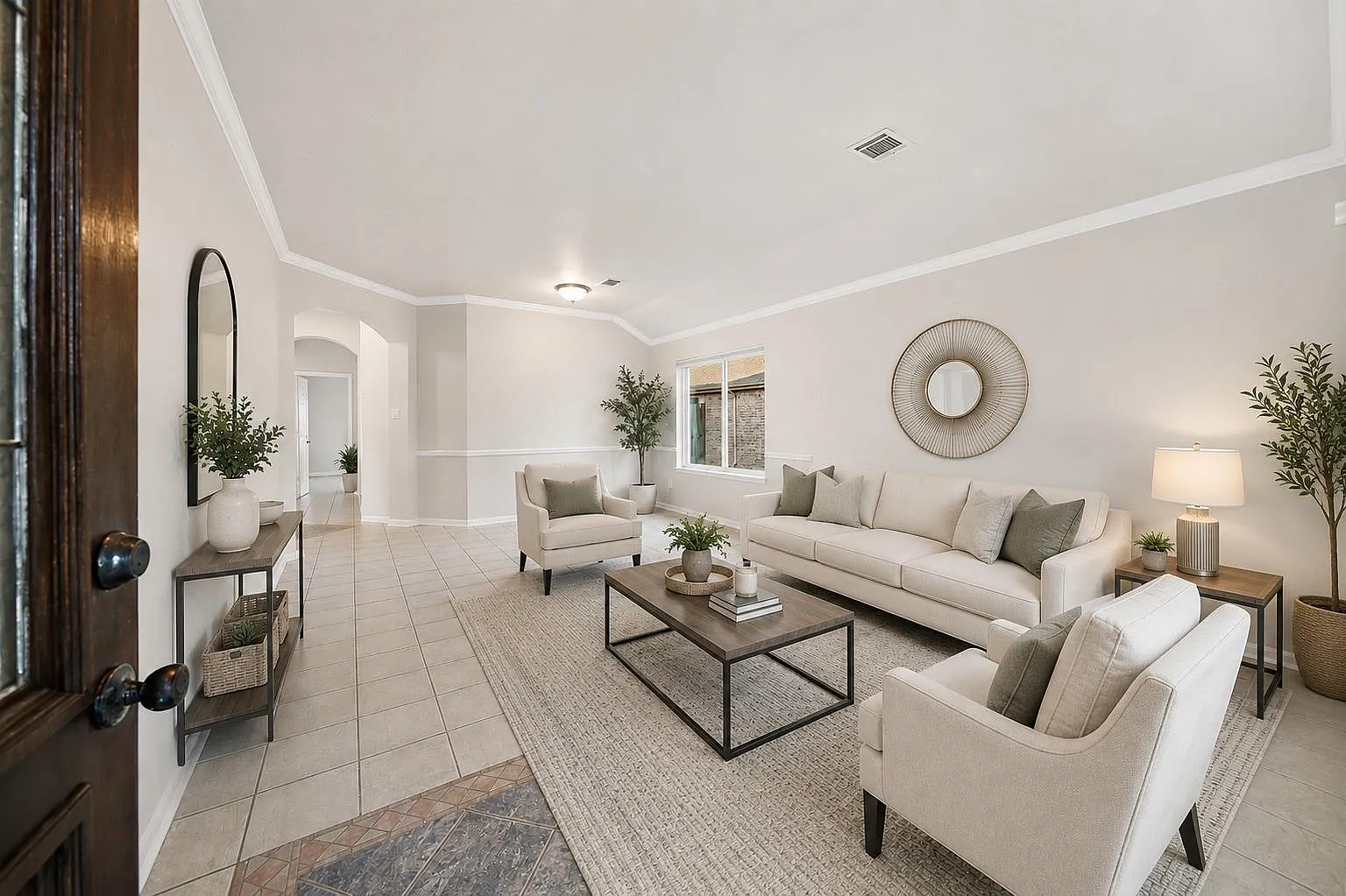 3 bed, 2.0 bath, 2018 sqft, $2,400 — Photo 3