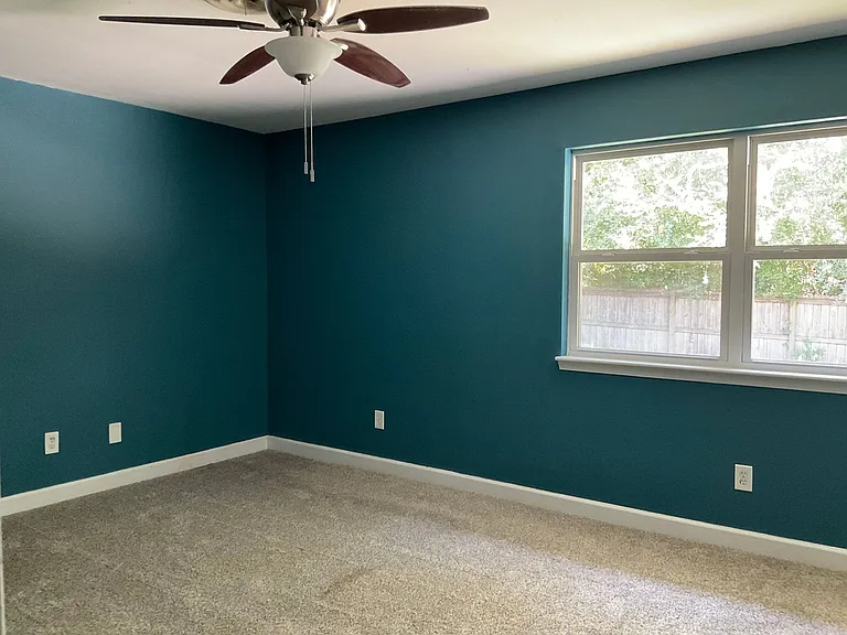 303 S Willow Ln — Photo 7