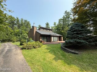 12 Swift Rd, Voorheesville, NY 12186