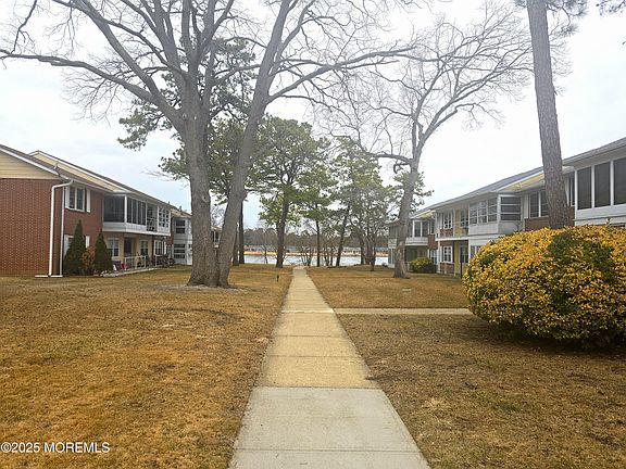 3rd image of 44K Cambridge Court