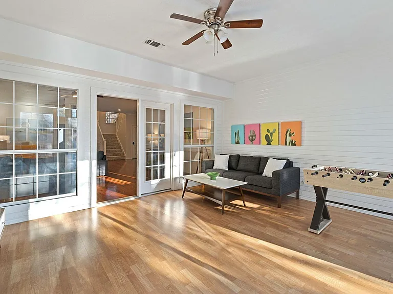 7701 Ridgeway Ct — Photo 24