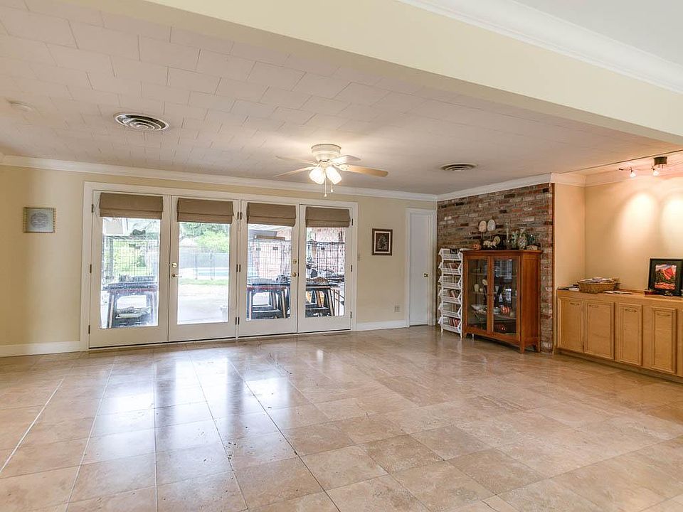 1st image of 3630 N Braeswood Blvd