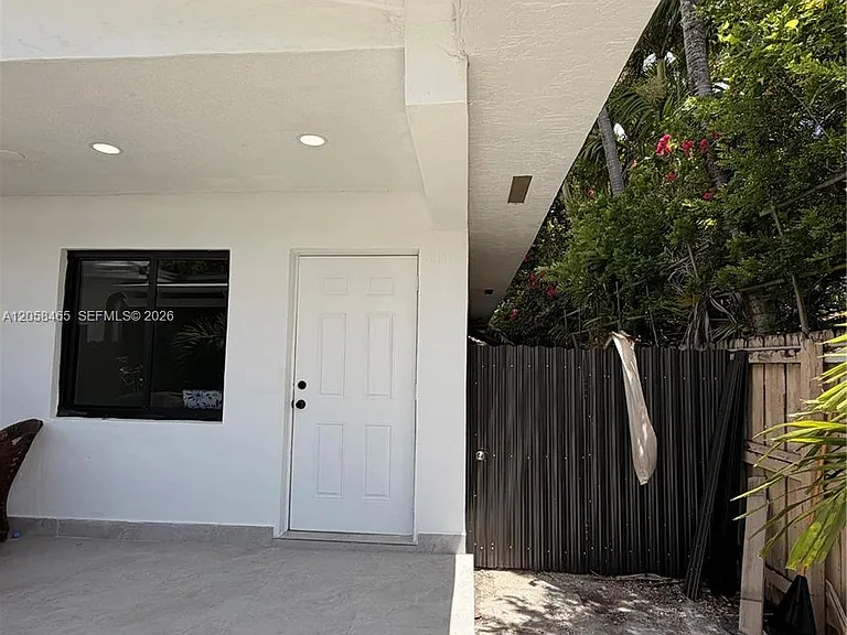 3115 SW 18th St #3117 — Photo 1