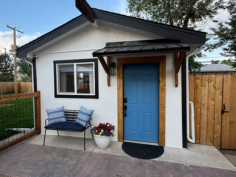 1672 Kendall St — Photo 8