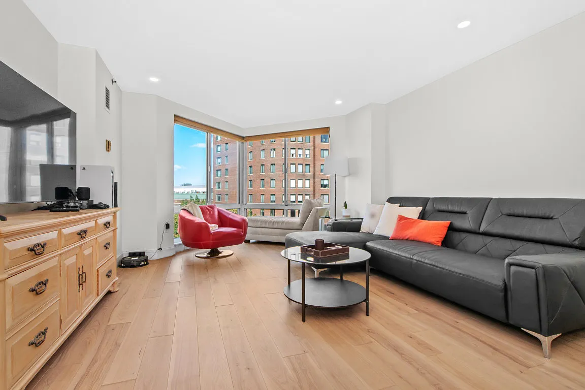 1 bed, 810 sqft, $4,000 — Photo 3