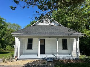 1225 Irwin Ave, Maryville, TN 37804