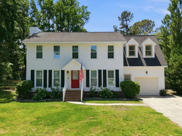 114 Regalwood Road, Greenville, NC 27858