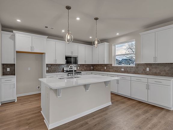 5th image of 1125 Aster Pl Lot 185