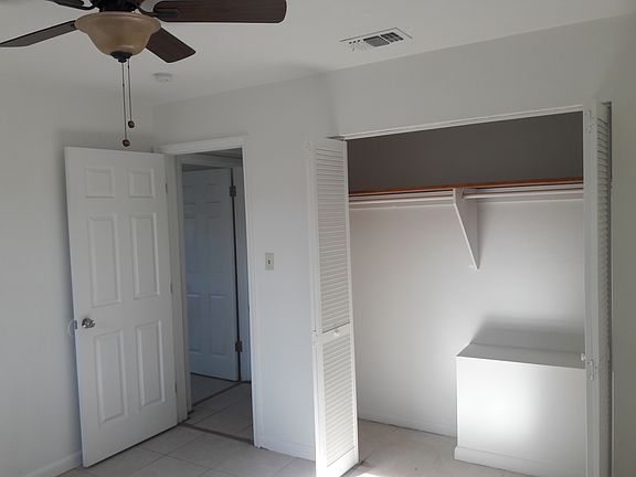 3rd image of 4415 W Bay Ave