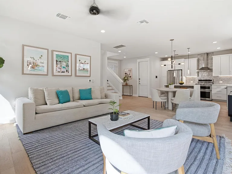 2710 Zaragosa St #A — Photo 5
