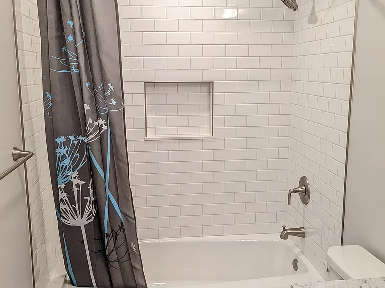 5636 Cedros Ave — Photo 12