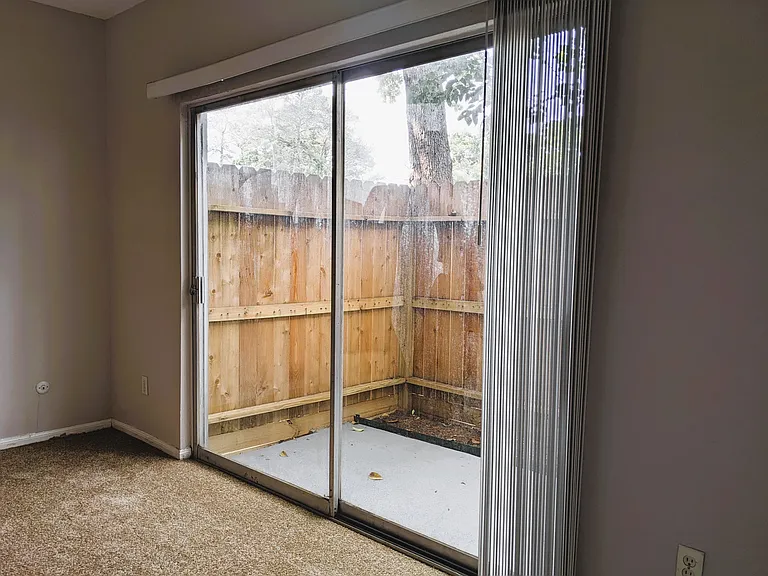 2100 Tanglewilde St #421 — Photo 5