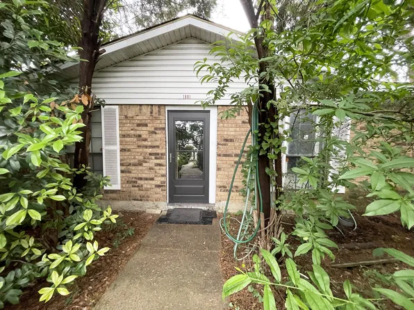 1801 Vine Dr, Garland, TX 75040