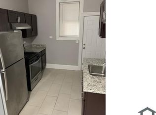 2826 E 78th St #3, Chicago, IL 60649