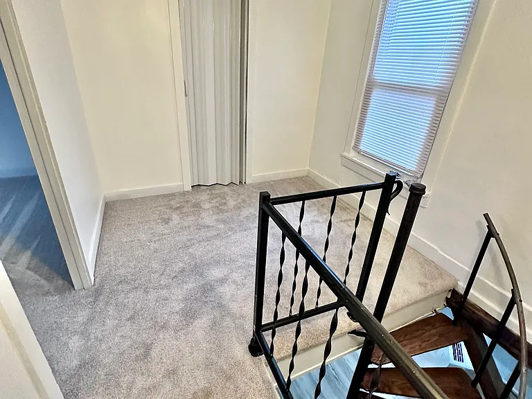 5758 Crabtree Ln — Photo 13