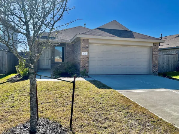 221 Crystal Bay Ln, Willis, TX 77378