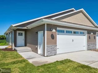 701 Layne Dr, West Burlington, IA 52655