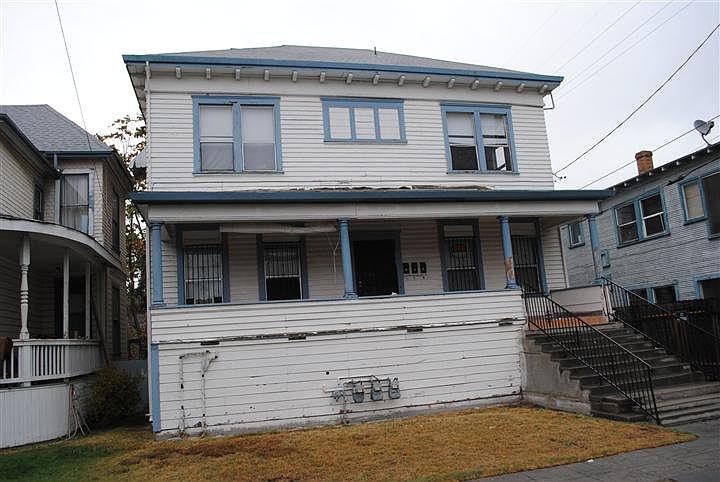 1st image of 33 W Willow St