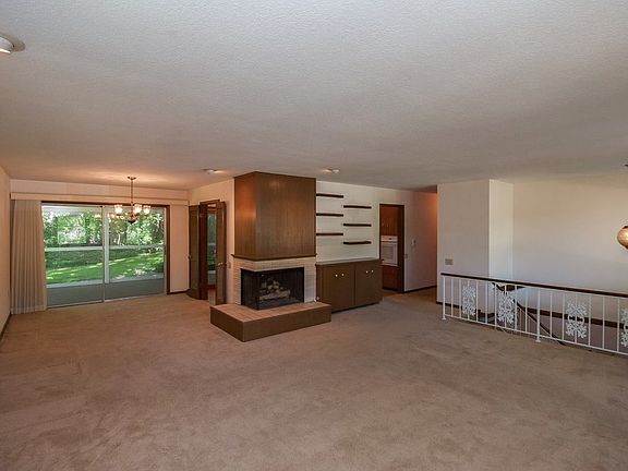3rd image of 3626 Northwood Dr NE