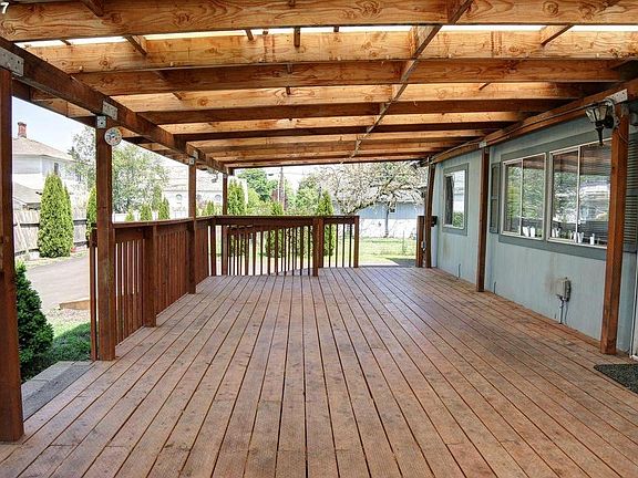 Front deck looking north.