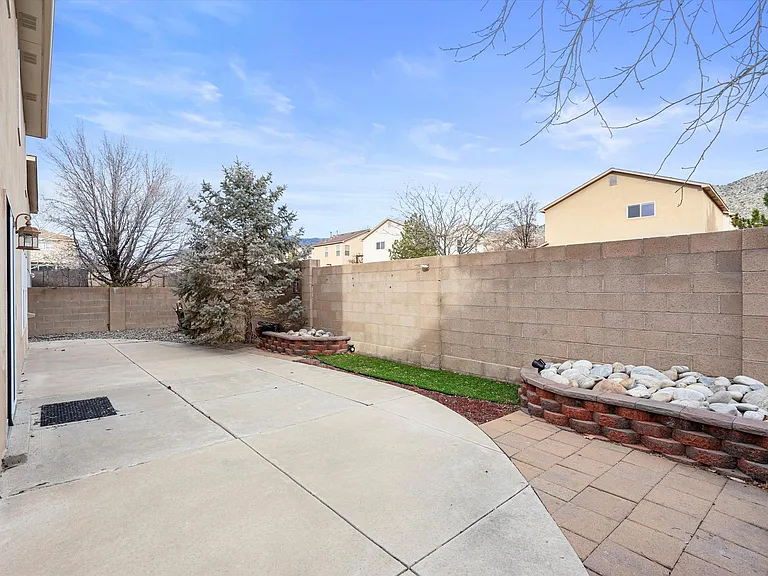 12428 Rainier Way NE — Photo 31