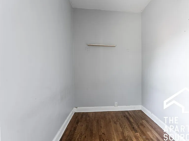 2818 N Drake Ave #2R — Photo 6
