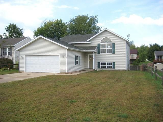 1st image of 161 Depot Ln